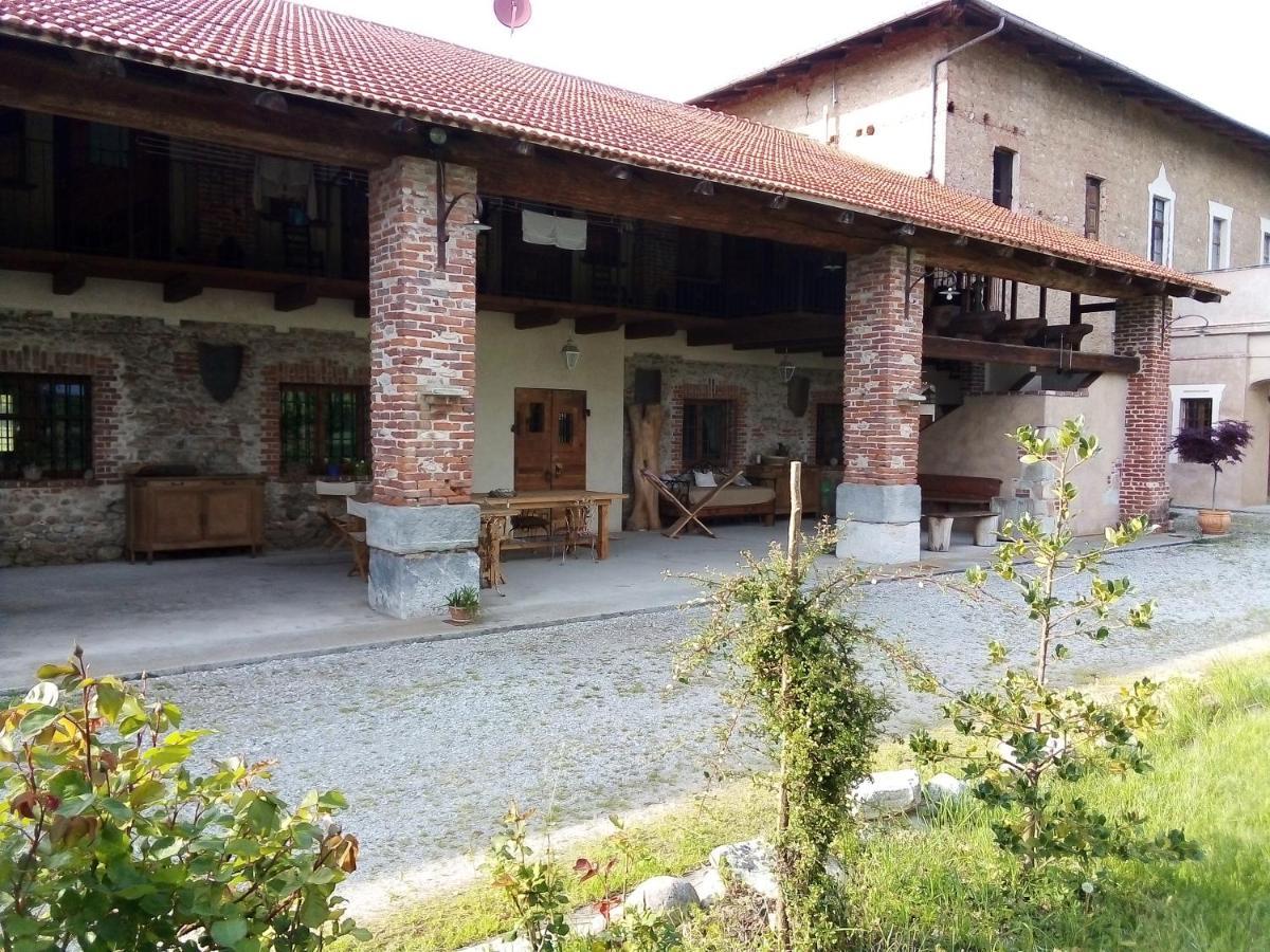 B&B Cascina Dell'Eco Busca Exteriör bild